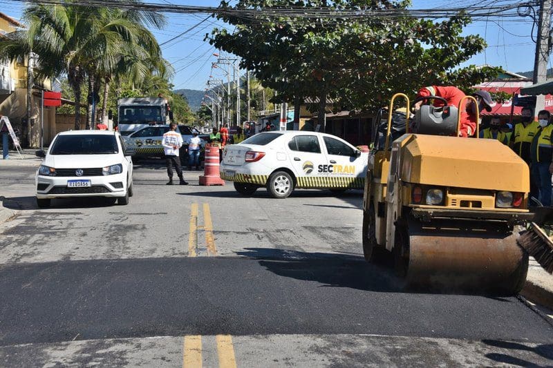 Prefeitura começa instalação de lombadas nos cruzamentos perigosos de Itaipuaçu