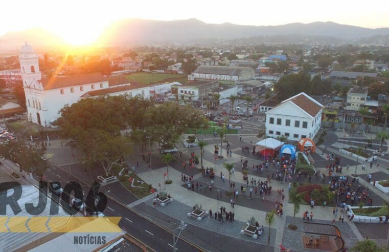 Solenidade marca a inauguração da praça Dr. Orlando de Barros Pimentel no centro de Maricá