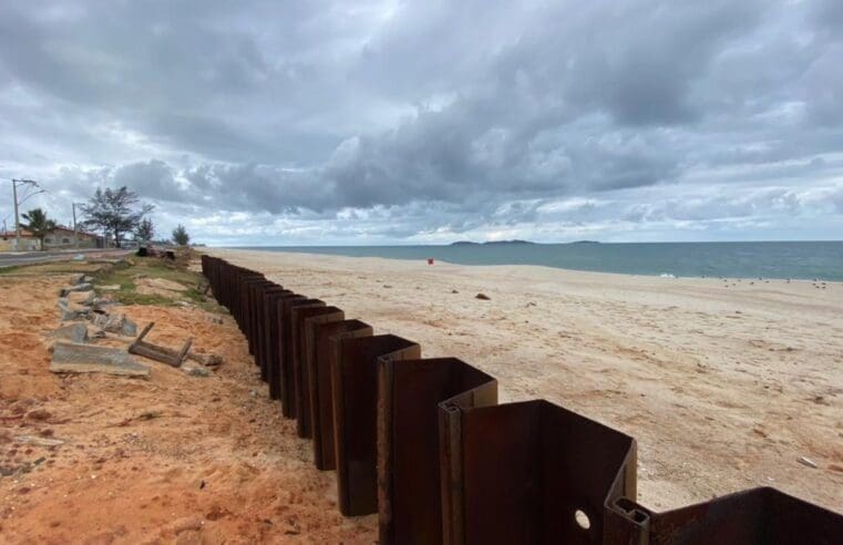 Maricá inicia reparo das estacas pranchas da orla Maricaense