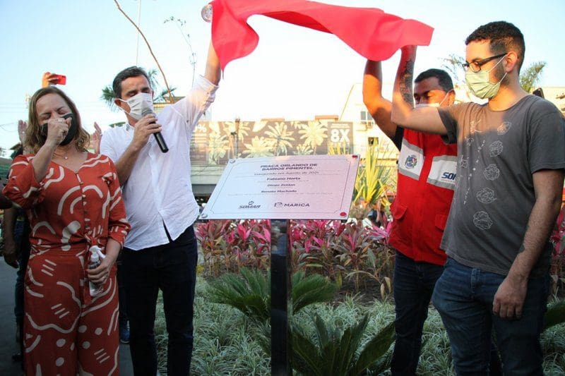 Emoção marca a inauguração da Praça Orlando de Barros Pimentel