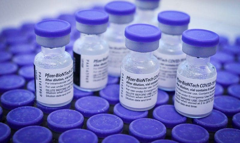 Brasil recebe lote de 4,5 milhões de doses da vacina da Pfizer