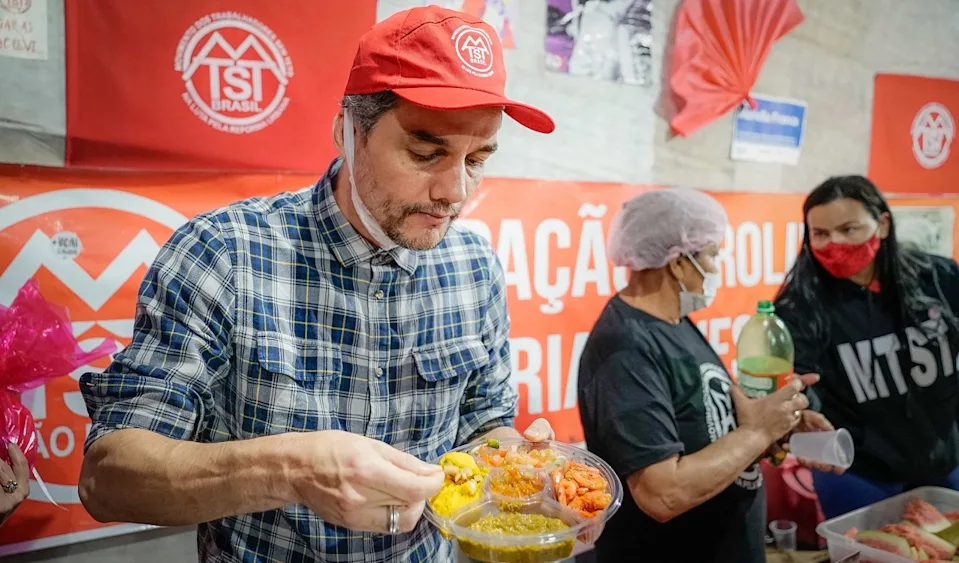 Bolsonarismo vibra com a fome e, acima de tudo, desconhece a cultura brasileira, diz Boulos