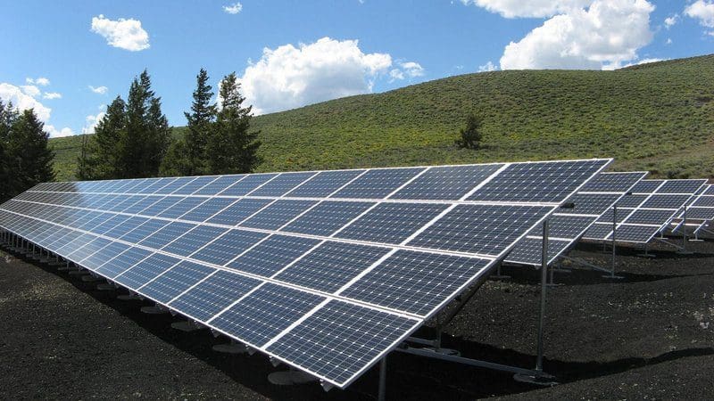 Caixa vai financiar compra de placas solares para residências