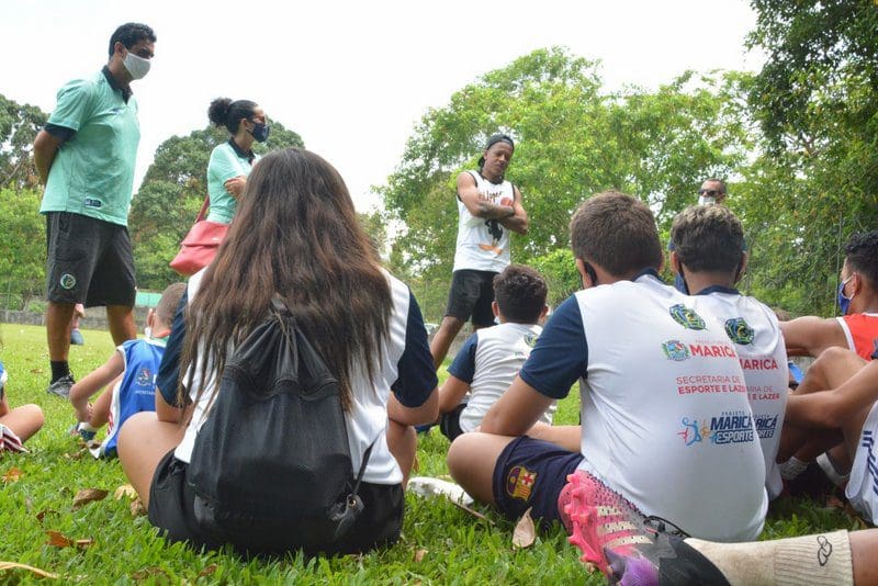 Projeto “Ao Lado do Ídolo” promove encontro com atleta do Coritiba Futebol Clube