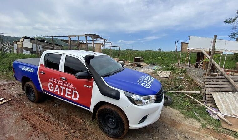 Prefeitura de Maricá remove construções irregulares em Itaipuaçu