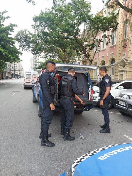 Guardas municipais prendem homem por furto em residência de Maricá