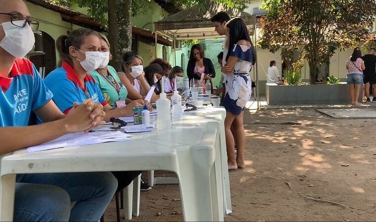 Mais de 6 mil pessoas se vacinaram no Dia “D” contra a gripe e reforço bivalente contra a Covid-19