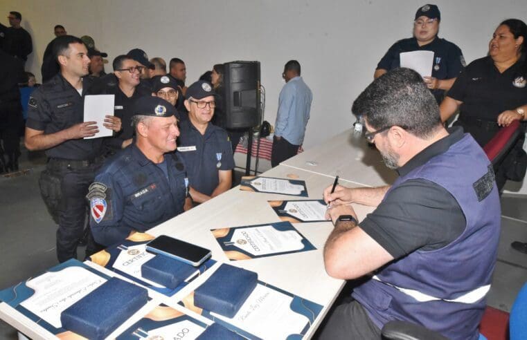 Guarda Municipal de Maricá condecora 52 agentes pelos serviços prestados