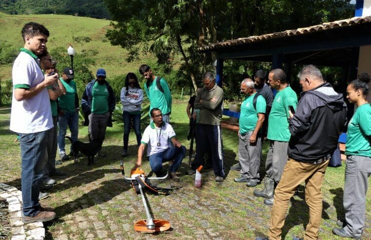 Agricultores familiares e cooperativados recebem informações sobre minimecanização agrícola