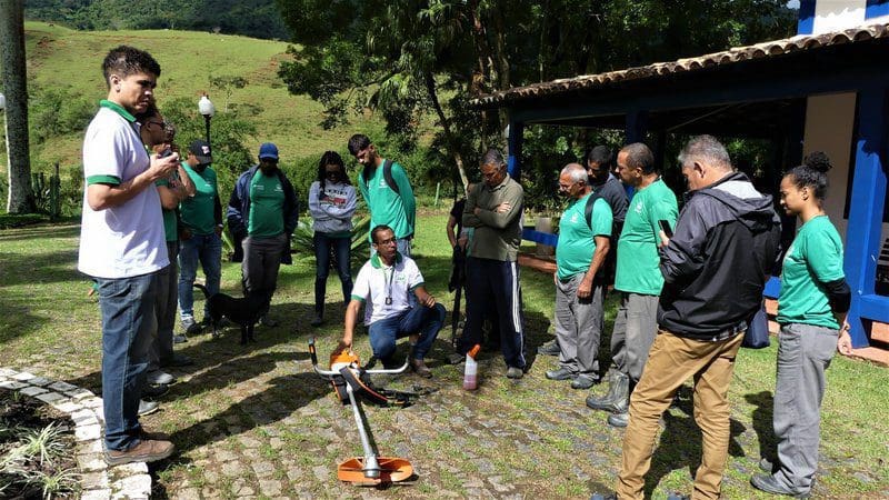 Agricultores familiares e cooperativados recebem informações sobre minimecanização agrícola