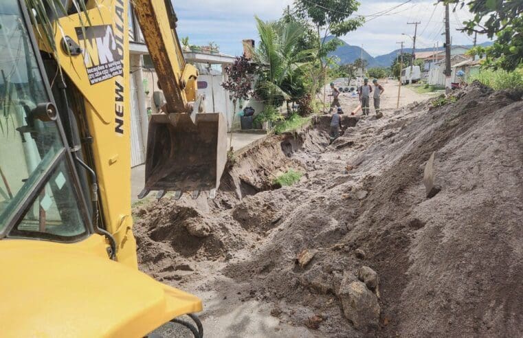 Sanemar avança com obras de esgotamento sanitário em Itaipuaçu