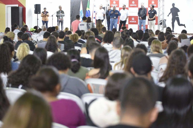 Maricá entrega novos cartões do Bilhete Único Universitário