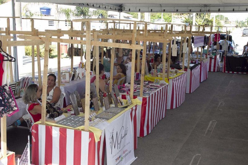 Feira da Colmeia faz 5 anos e arma arraiá na Lona de Itaipuaçu neste fim de semana