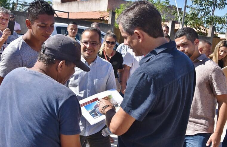 Prefeitura entrega 12 casas do Programa Habitar, em Itaipuaçu