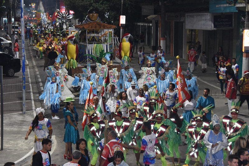 ICTIM comemora encerramento de cursos e oficinas com Desfile de Carnaval