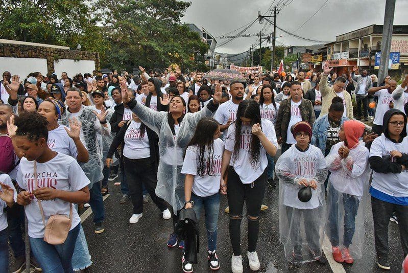 Marcha para Jesus reuniu centenas de fiéis em Maricá