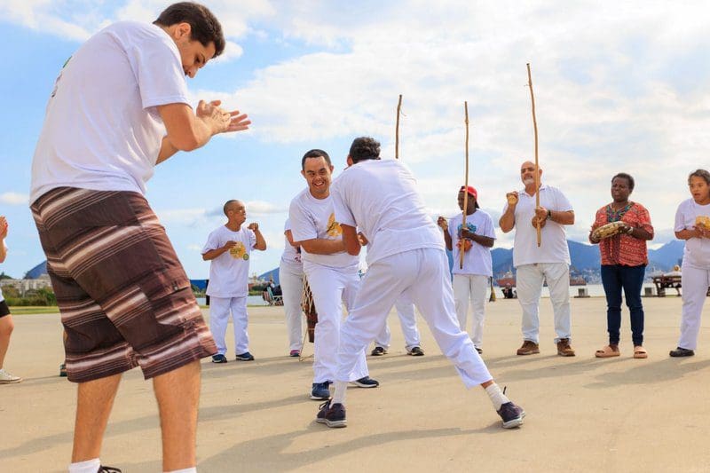 Capoeira Instituto Gingas lança projeto de Cultura, Acessibilidade e Inclusão em Niterói, Saquarema e Cachoeiras de Macacu