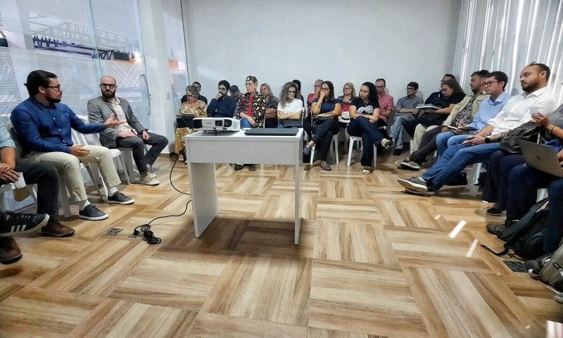 Maricá e pesquisadores discutem aplicação de metodologia inovadora para avaliação do fluxo de moedas sociais