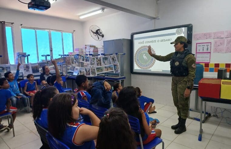 Alunos da rede municipal recebem aula de Educação Ambiental