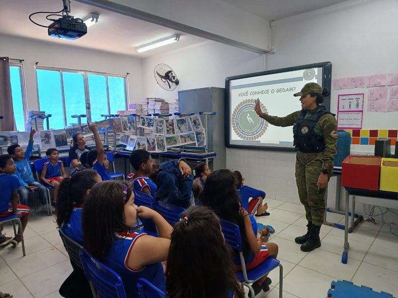 Alunos da rede municipal recebem aula de Educação Ambiental