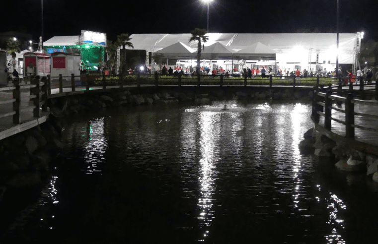 Primeiro dia do Festival de Frutos do Mar, na Orla de Bambuí, conquista público