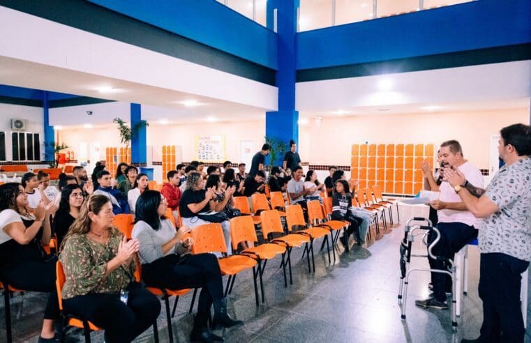 Maricá entrega certificados a alunos do Pré-Enem