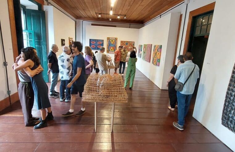 Exposição ‘Geometria Cósmica’ é aberta na Casa de Cultura de Maricá