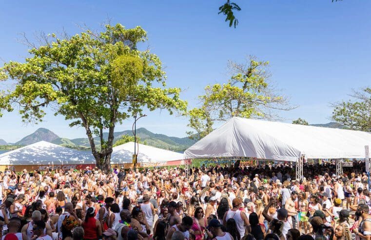 Maricarnaval 2024: segundo dia de folia atrai centenas de foliões