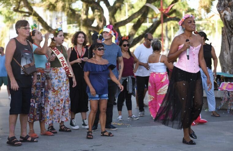 Maricarnaval 2024: Bloco “Sou, mas quem não é?” leva saúde mental à folia nesta quinta-feira