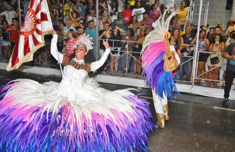 Maricá Vive Noite de Carnaval Inesquecível na Passarela do Samba Adélia Breve!