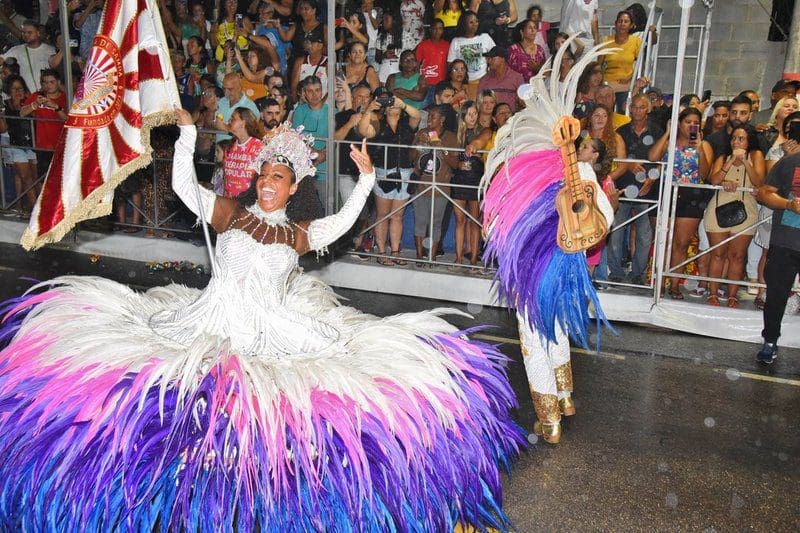 Maricá Vive Noite de Carnaval Inesquecível na Passarela do Samba Adélia Breve!