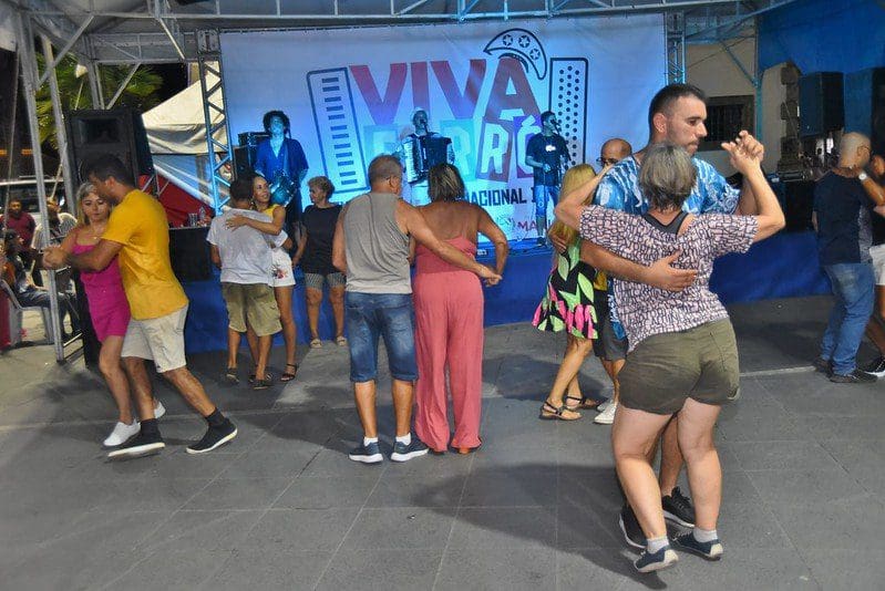 Prefeitura de Maricá promove evento de forró em praça central