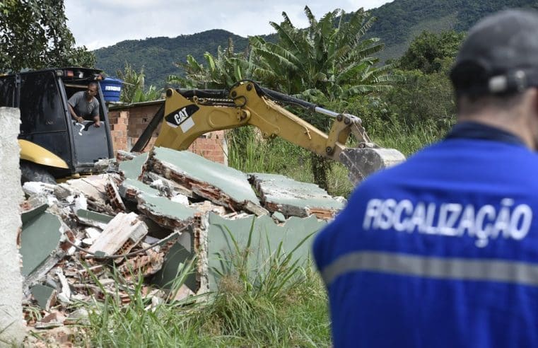 Construções irregulares no Taboal são demolidas pelo Gated