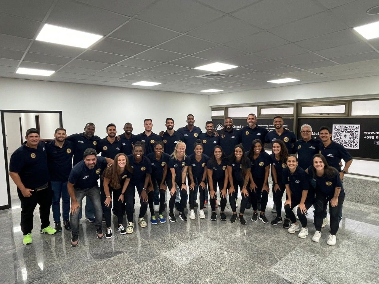 Seleção brasileira de handebol de praia embarca para torneio no Paraguai