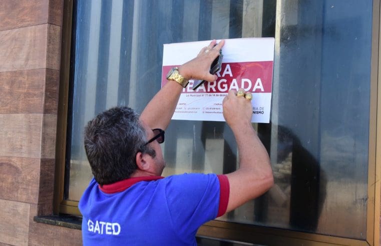 GATED fiscaliza construções irregulares na Praia de Itaipuaçu