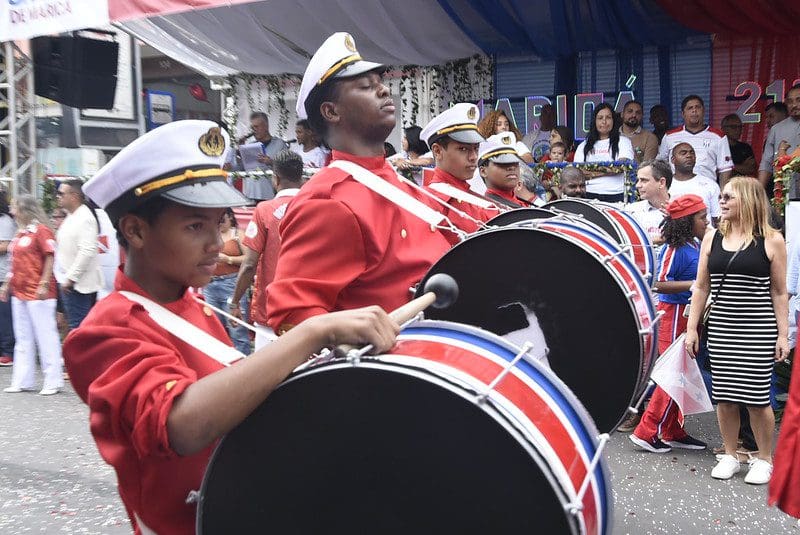 Desfile cívico encerra comemorações de aniversário de Maricá