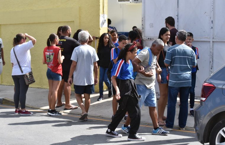 Aulas recomeçam na rede de ensino de Maricá