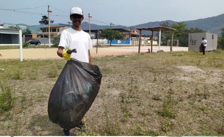 Lagoa de São Bento, em Itaipuaçu, recebe ação do Dia Mundial da Limpeza