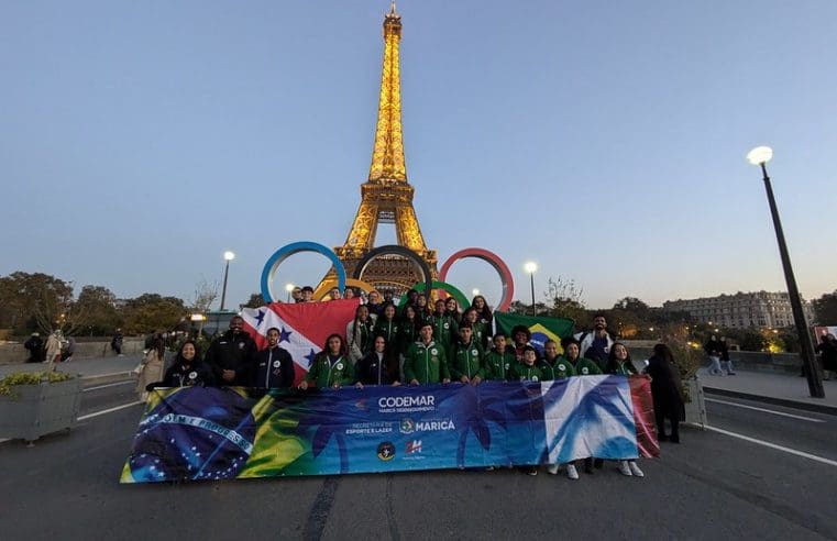 Torre Eiffel e passeio nas ruas de Paris: jovens maricaense se despedem de intercâmbio na França