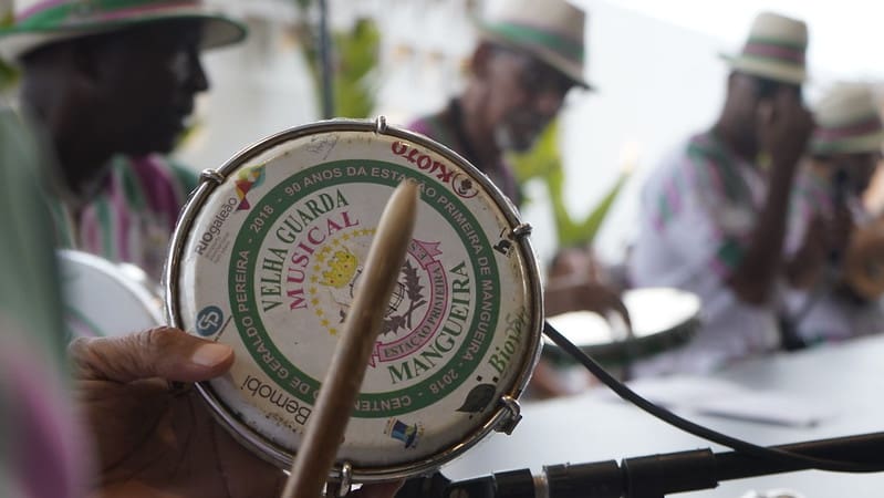 Velha Guarda Musical de Mangueira celebra o samba na Casa Darcy Ribeiro