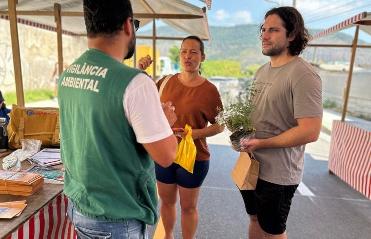 Vigilância em Saúde leva conscientização sobre a dengue e o uso de alimentos para Itaipuaçu