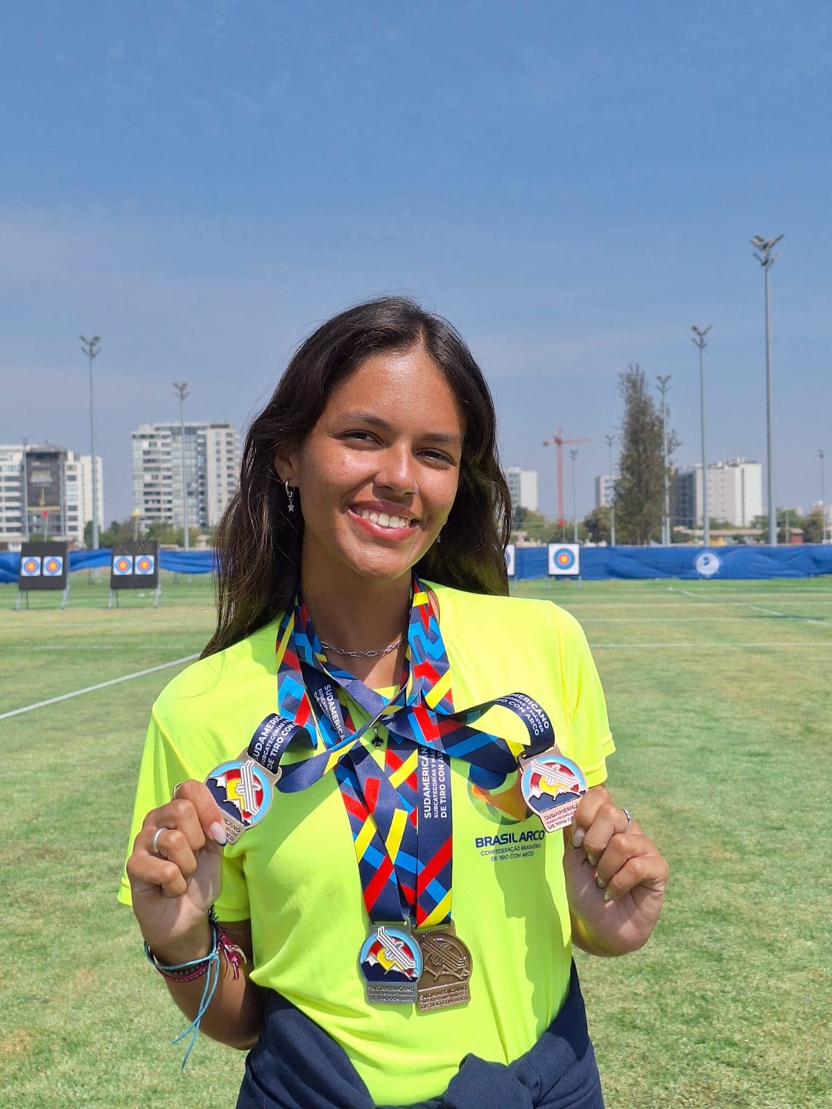 Superestrela Maricaense Brilha em Campeonato de Tiro com Arco Mundial