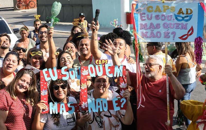 Bloco “Sou, mas quem não é?” uniu folia e conscientização sobre saúde mental