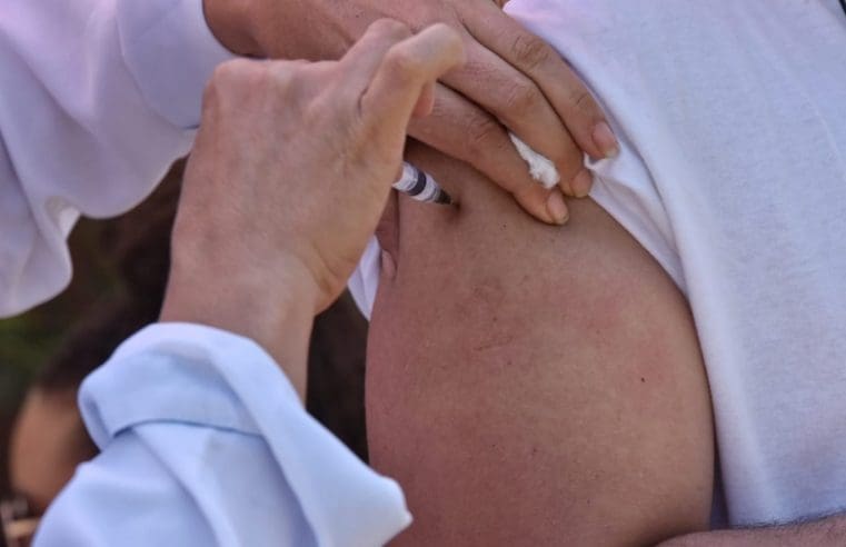 Vacina contra a gripe está disponível para trabalhadores da saúde a partir desta sexta-feira (11/04)