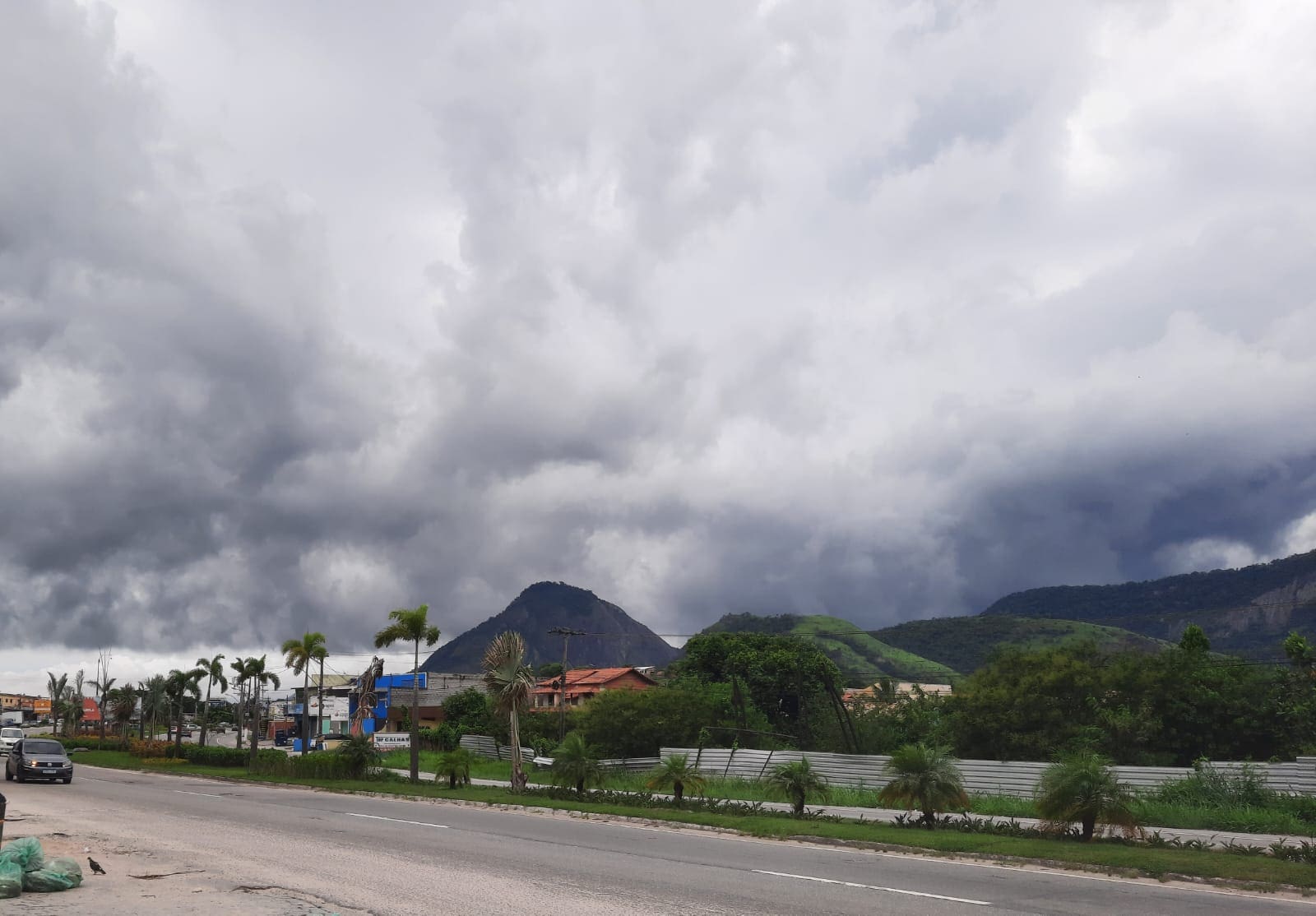 Maricá tem previsão de chuva e fortes rajadas de vento para terça-feira (07/10)