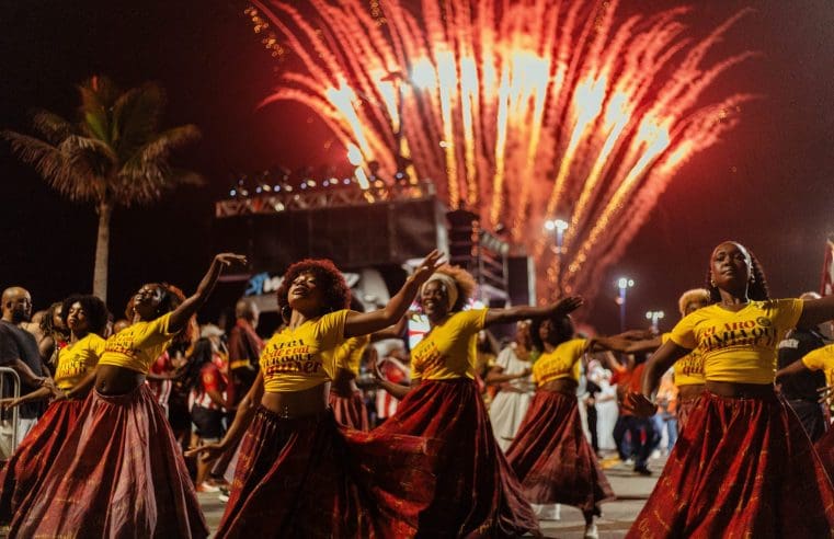HOJE (com atraso): União de Maricá deve desfilar por volta das 3h30 na Sapucaí em busca do acesso ao Grupo Especial